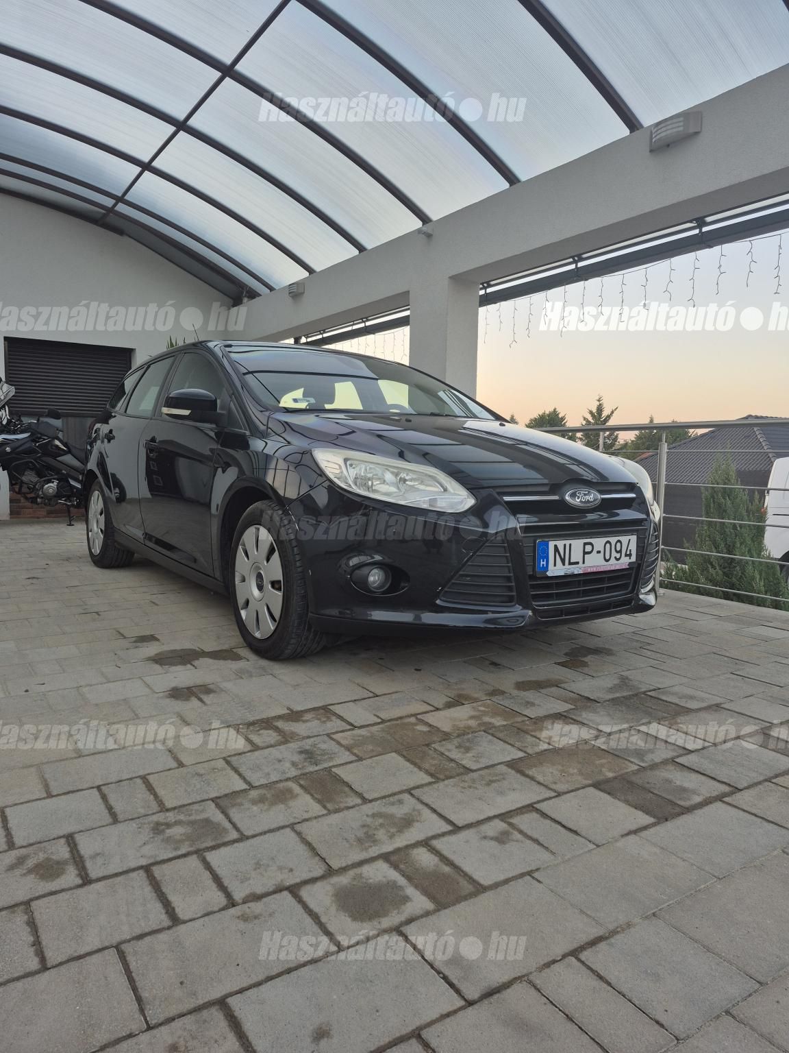 FORD FOCUS 2011/12 - 1