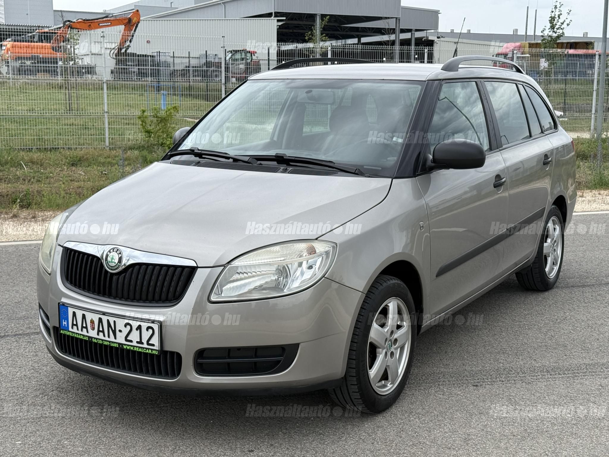 SKODA FABIA 2009/11 - 1