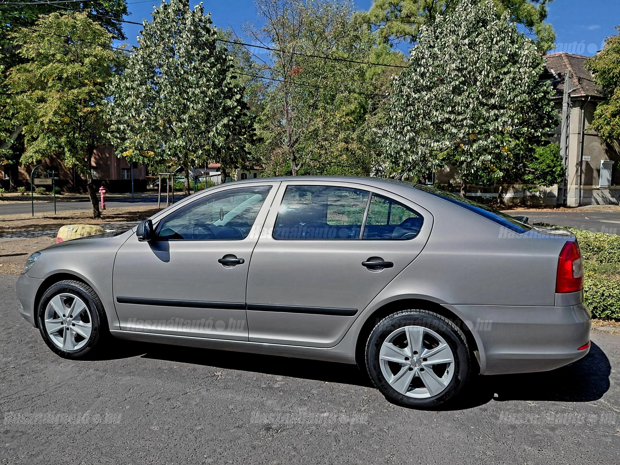SKODA OCTAVIA 2010/7 - 1