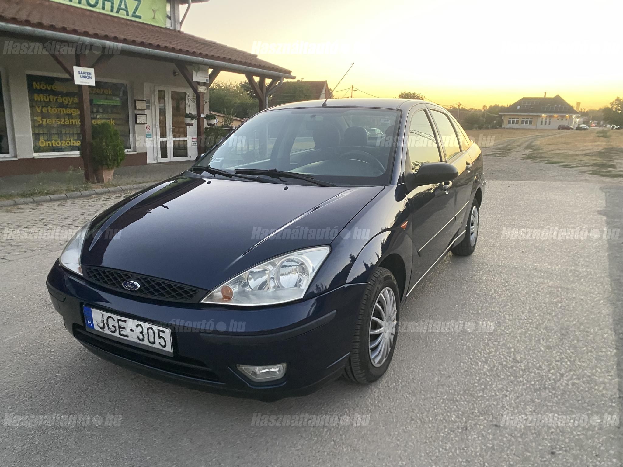 FORD FOCUS 2004/8 - 1