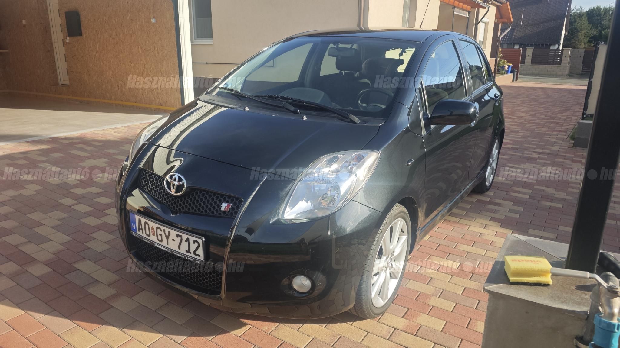 TOYOTA YARIS 2007/11 - 1