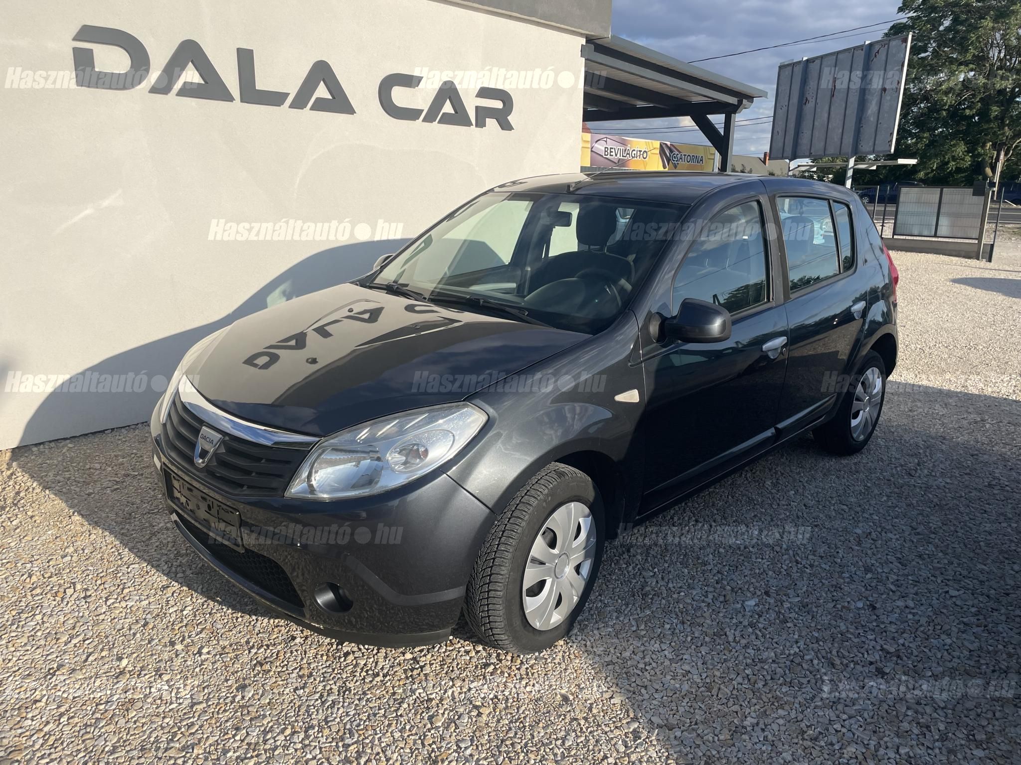 DACIA SANDERO 2009/8 - 1