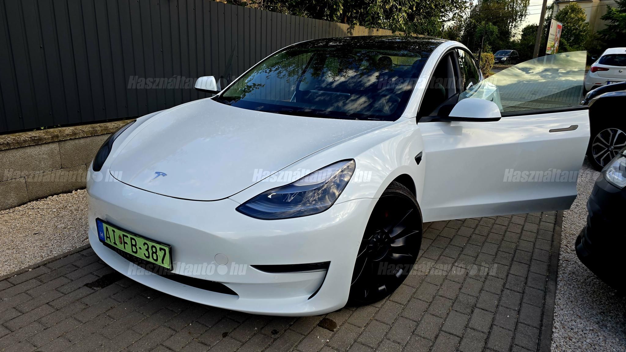 TESLA MODEL 3 2021/5 - 1