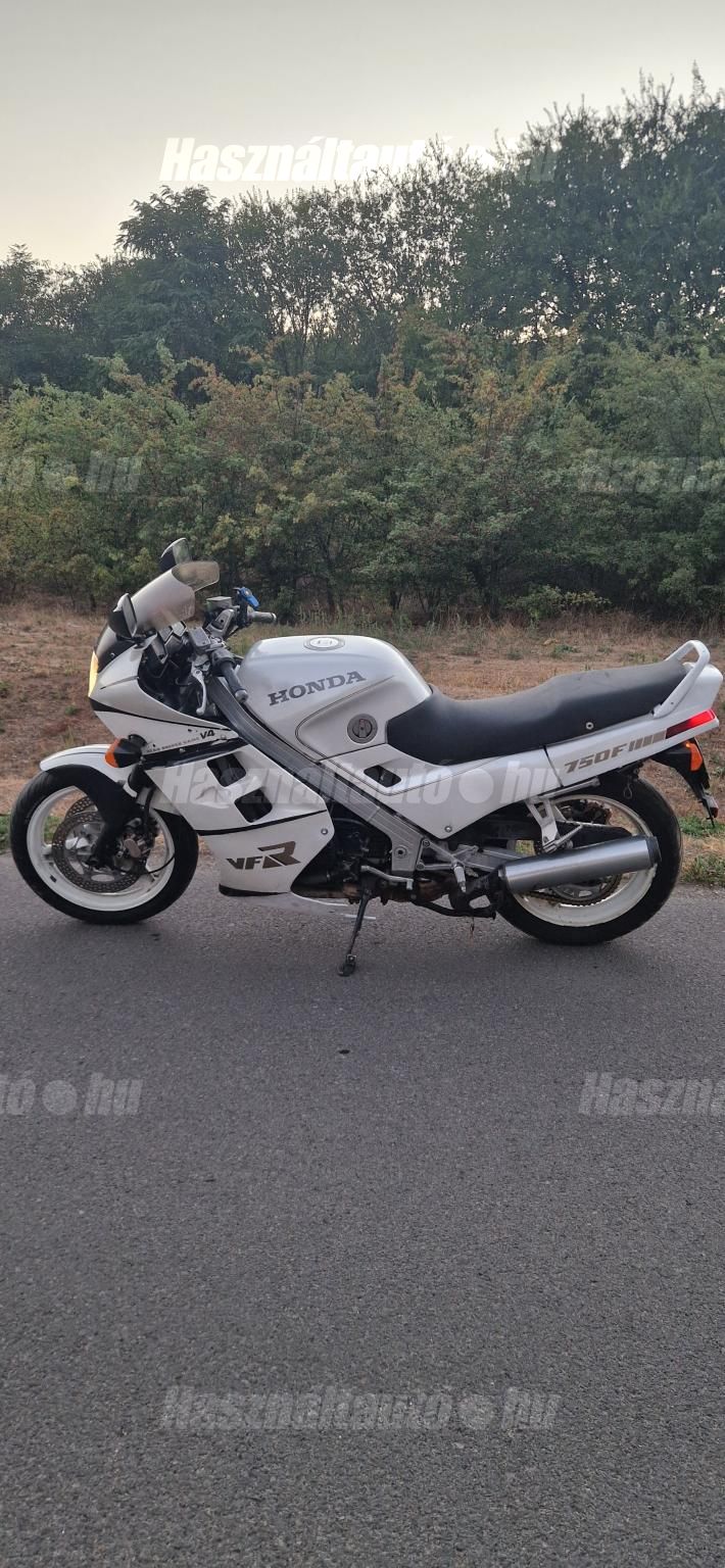 HONDA VFR 750 F 1988/5 - 1
