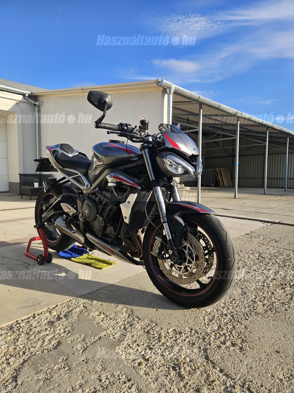 TRIUMPH STREET TRIPLE 2020/3 - 1