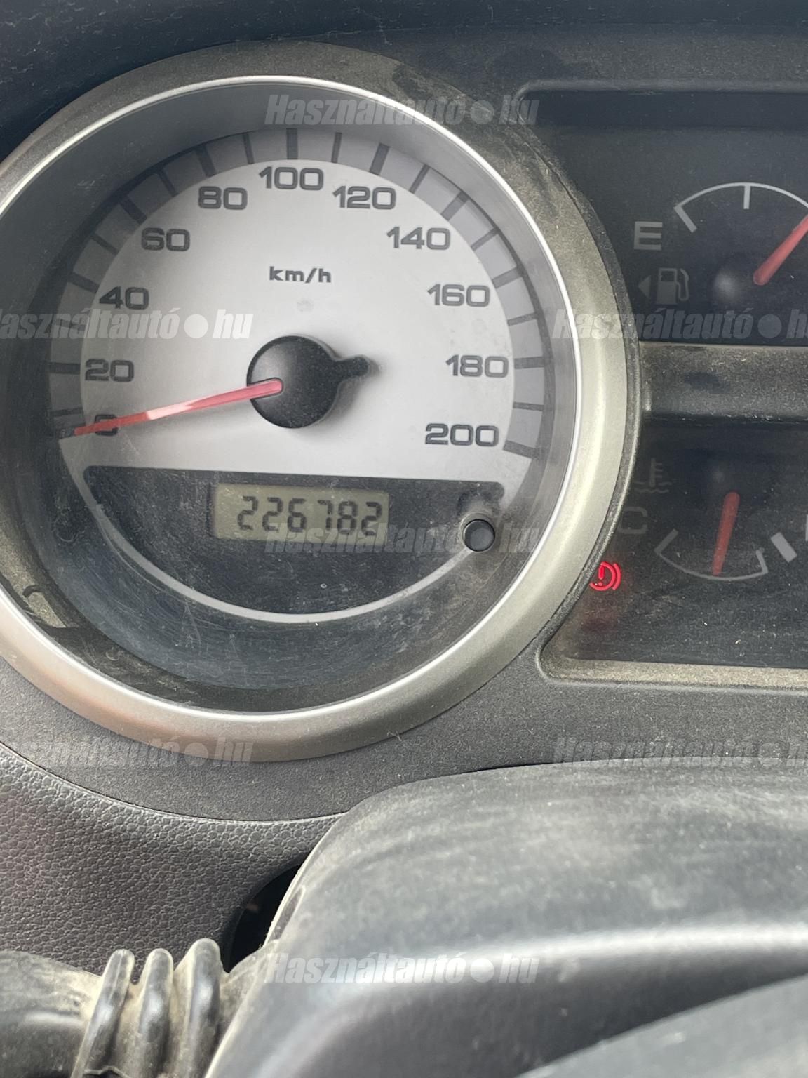 SUZUKI IGNIS 2004/7 - 1