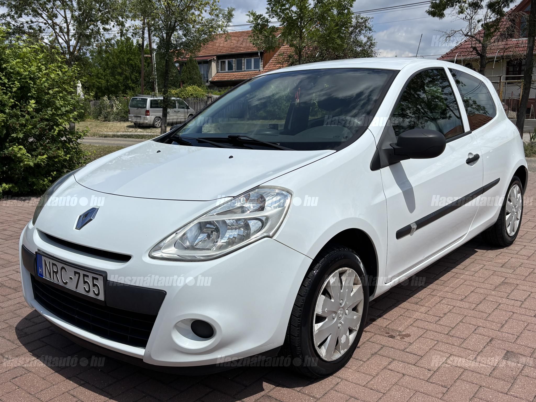 RENAULT CLIO 2011 - 1