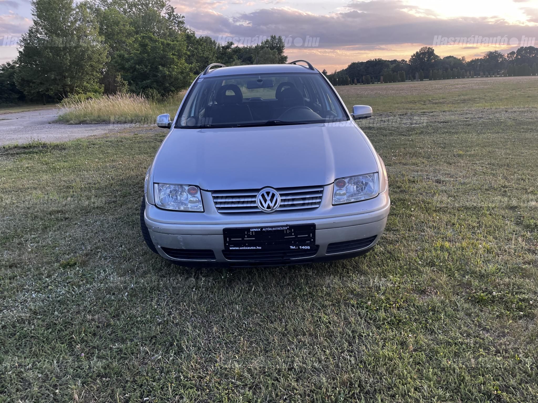 VOLKSWAGEN BORA 2001/8 - 1
