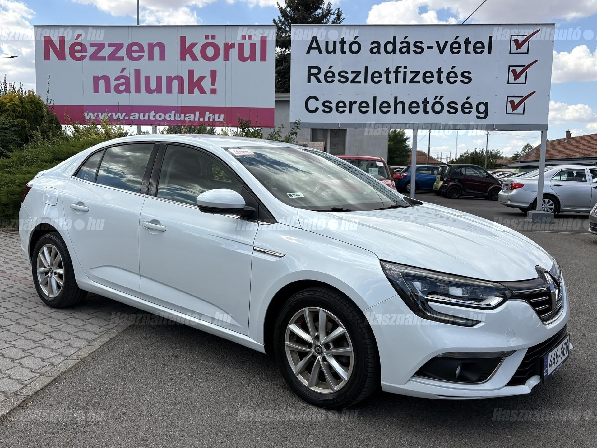 RENAULT MEGANE 2017/12 - 1