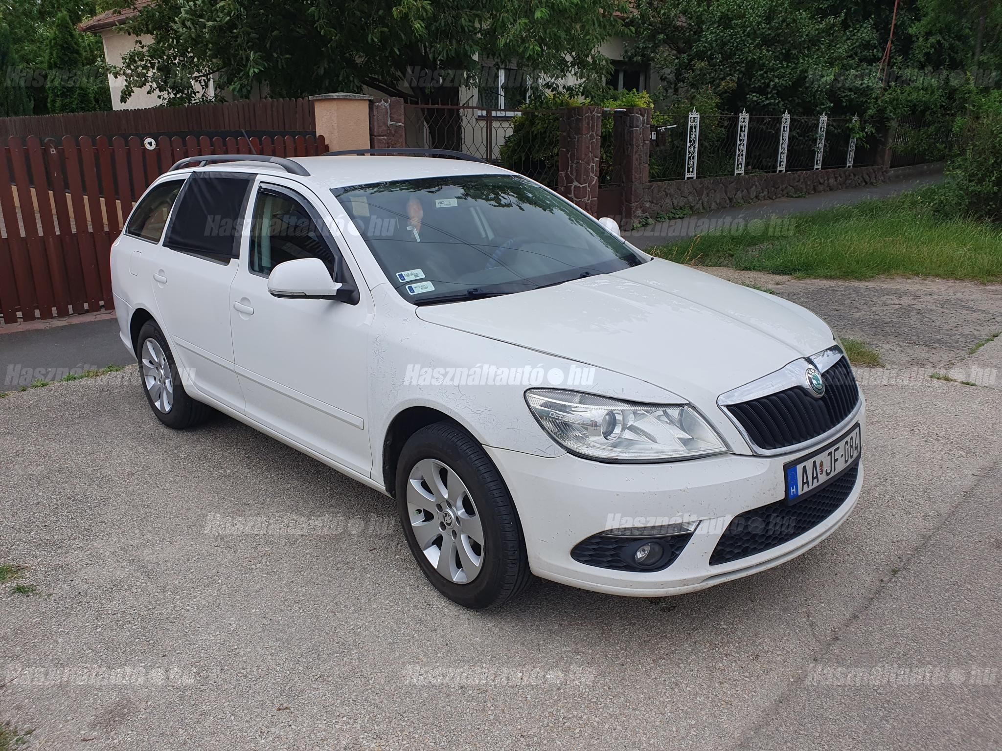 SKODA OCTAVIA 2012 - 1