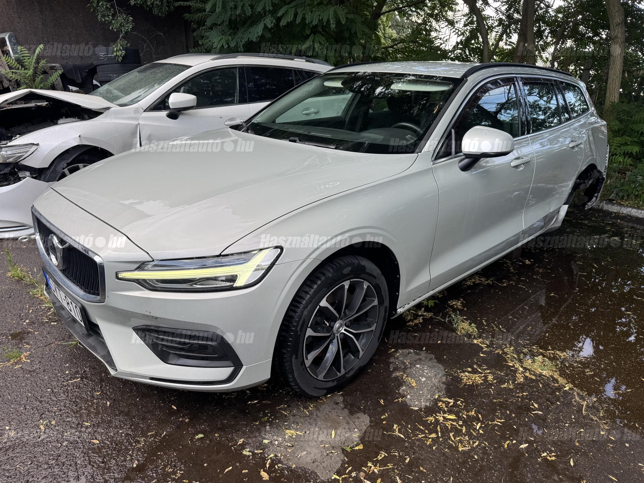 VOLVO V60 2021/10 - 1