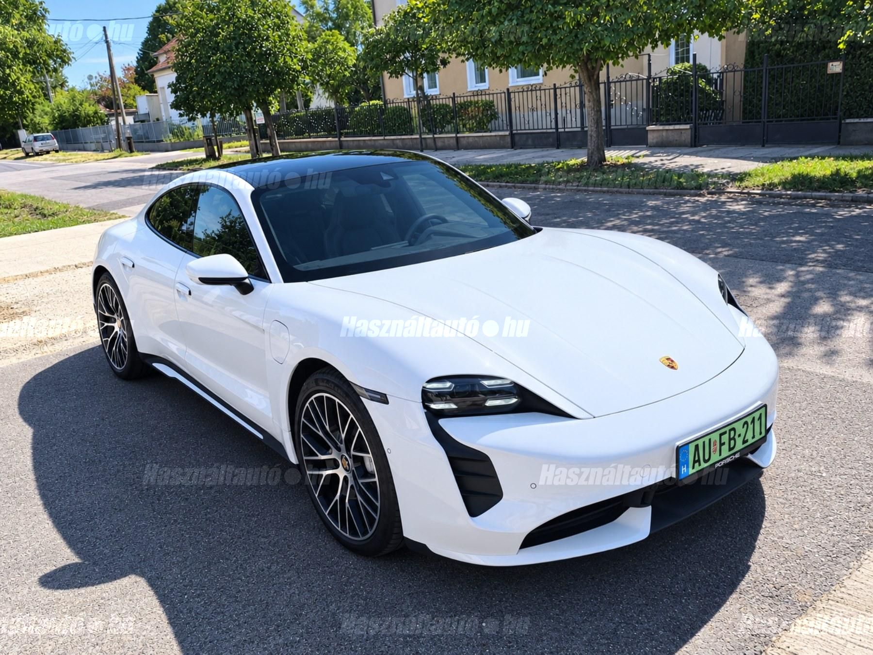 PORSCHE TAYCAN 2020/7 - 1