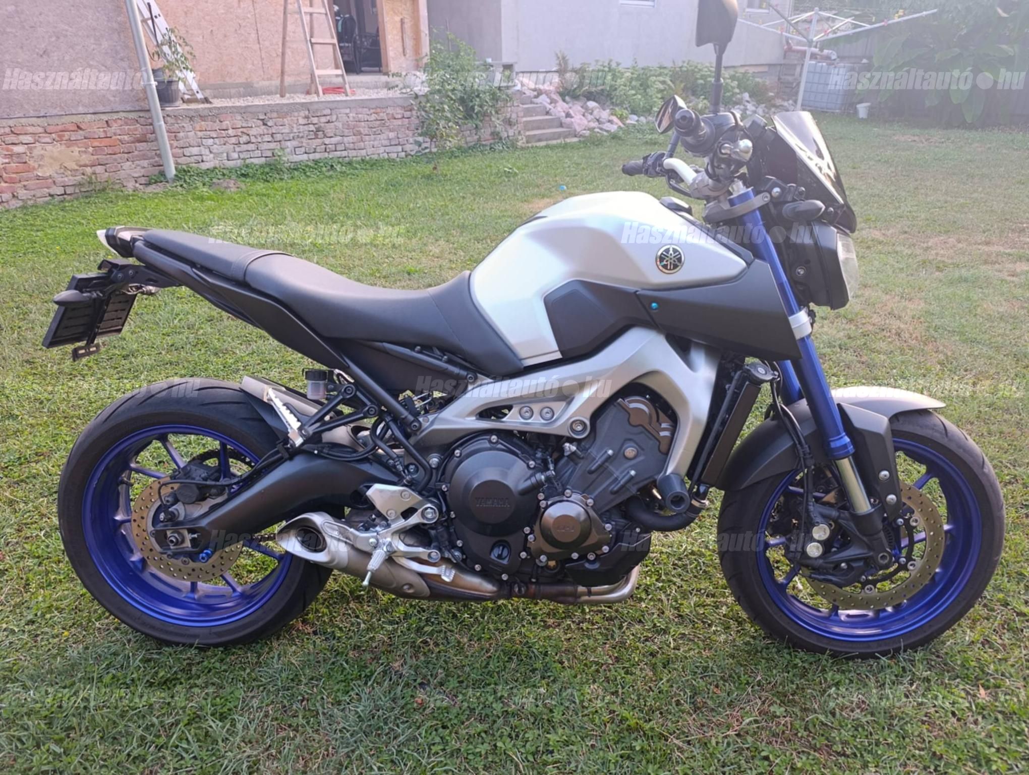 YAMAHA MT-09 2015/8 - 1
