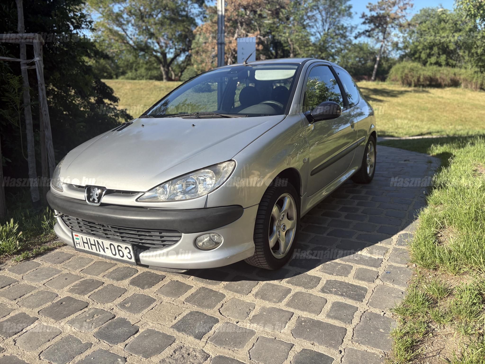 PEUGEOT 206 2000/9 - 1