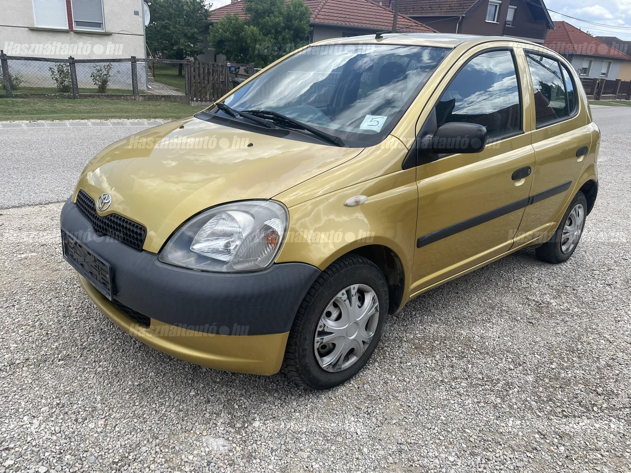 TOYOTA YARIS 2002 - 1