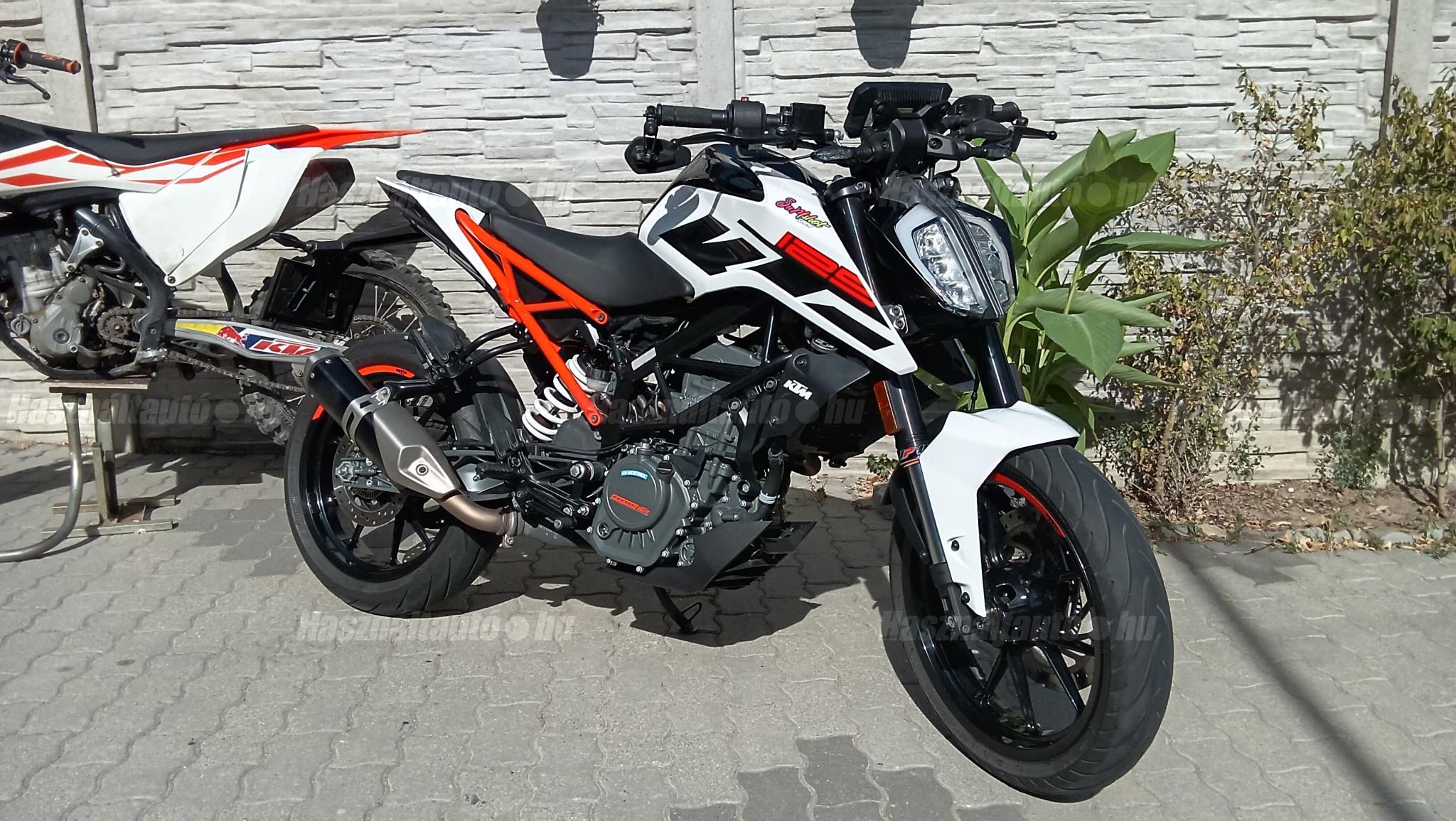 KTM 125 DUKE 2020/6 - 1
