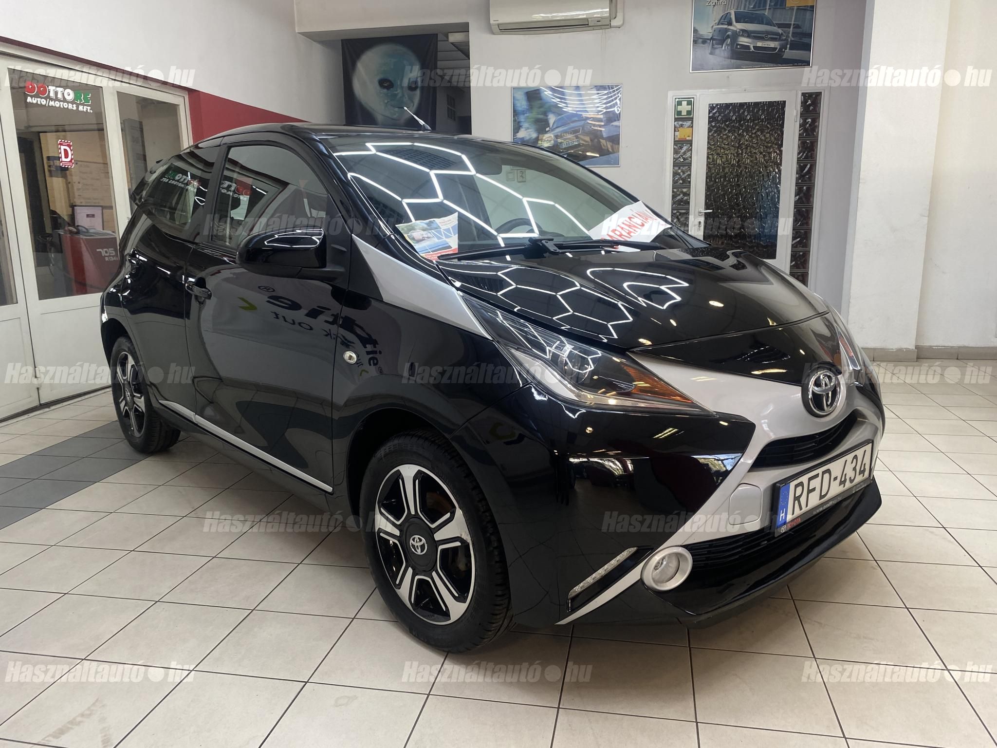 TOYOTA AYGO 2015/7 - 1