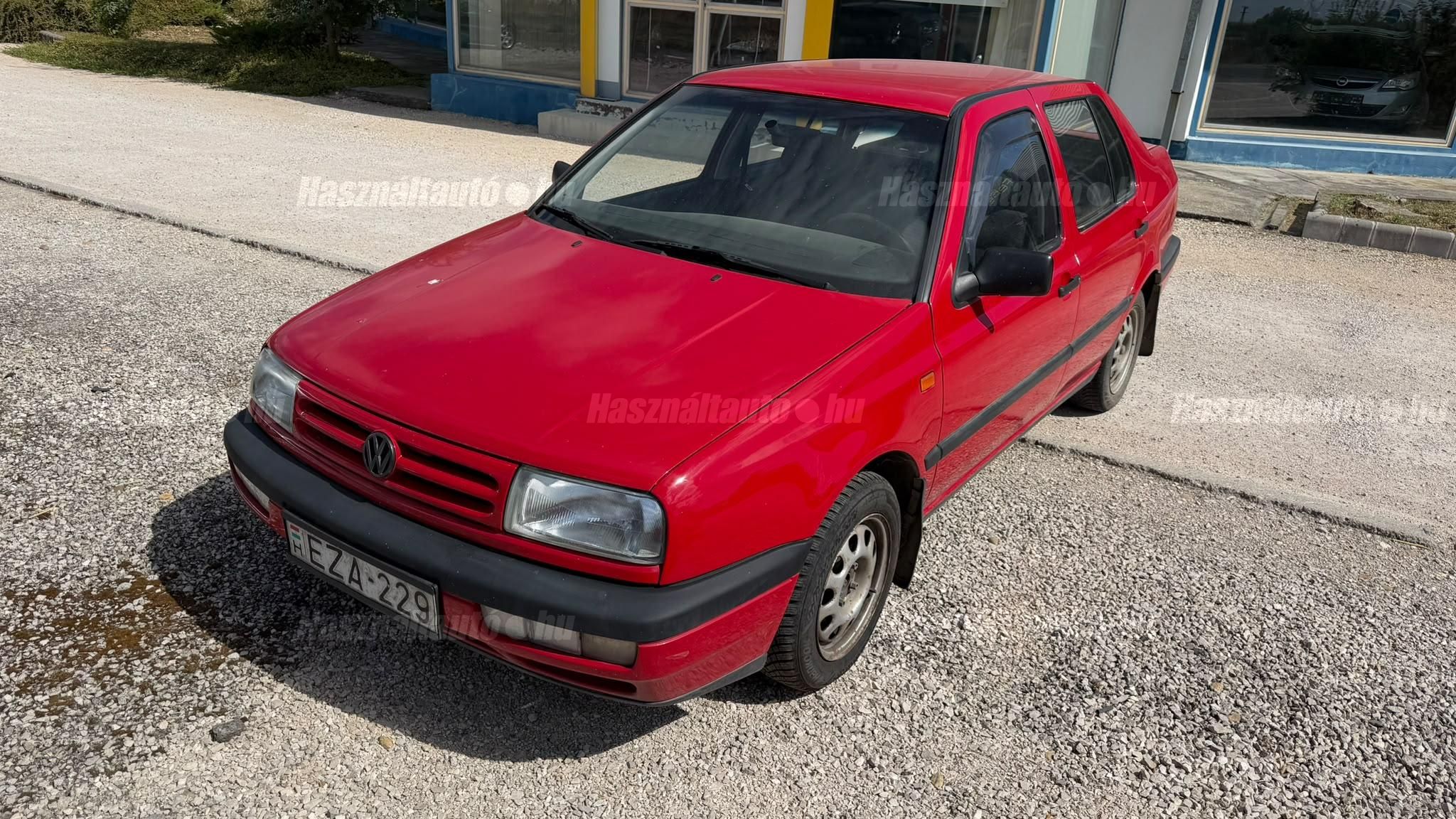 VOLKSWAGEN VENTO 1994/5 - 1