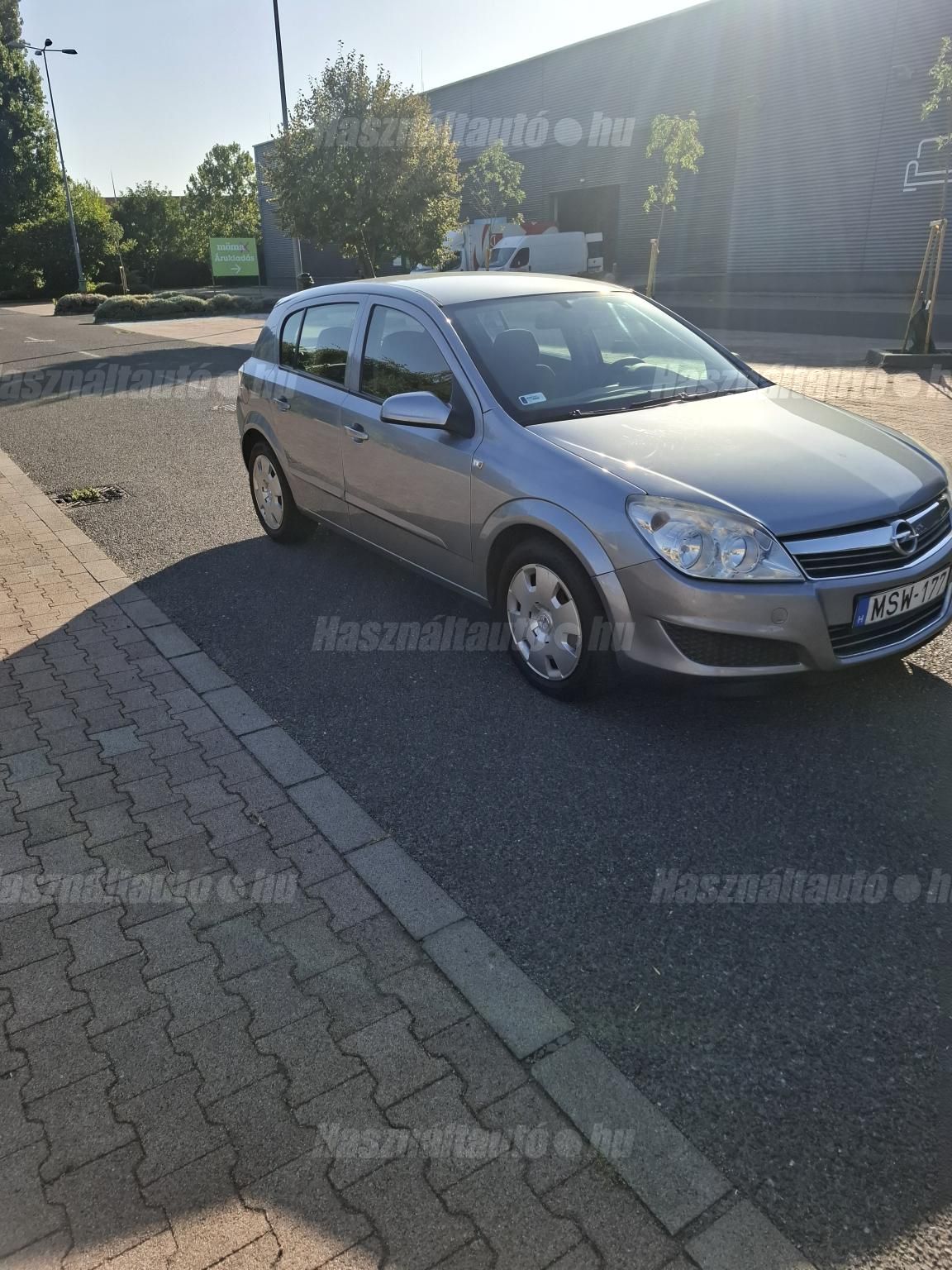 OPEL ASTRA H 2008 - 1