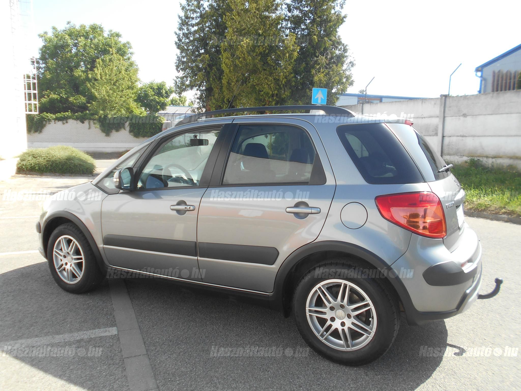 SUZUKI SX4 2012/6 - 1
