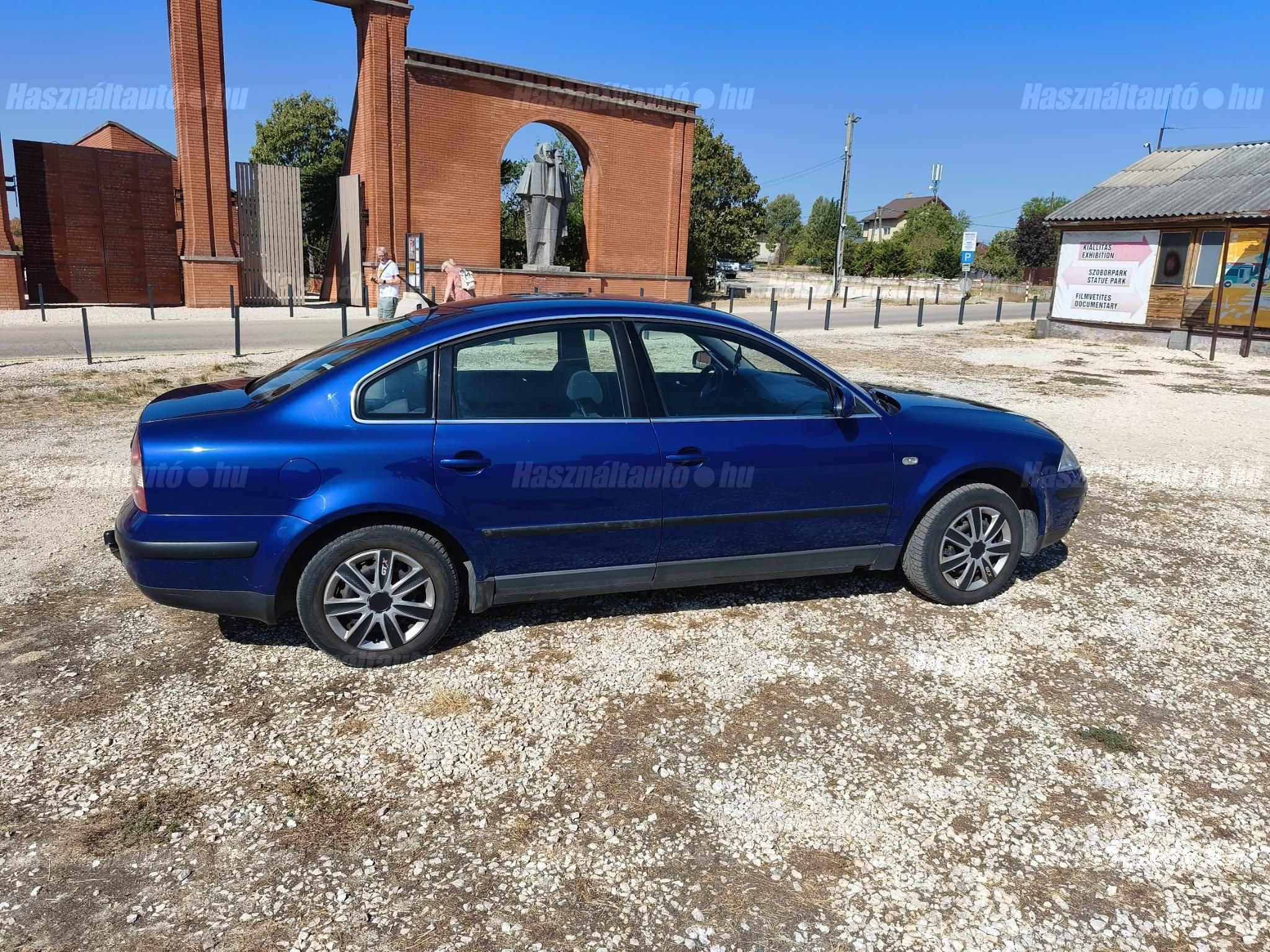 VOLKSWAGEN PASSAT 2000 - 1