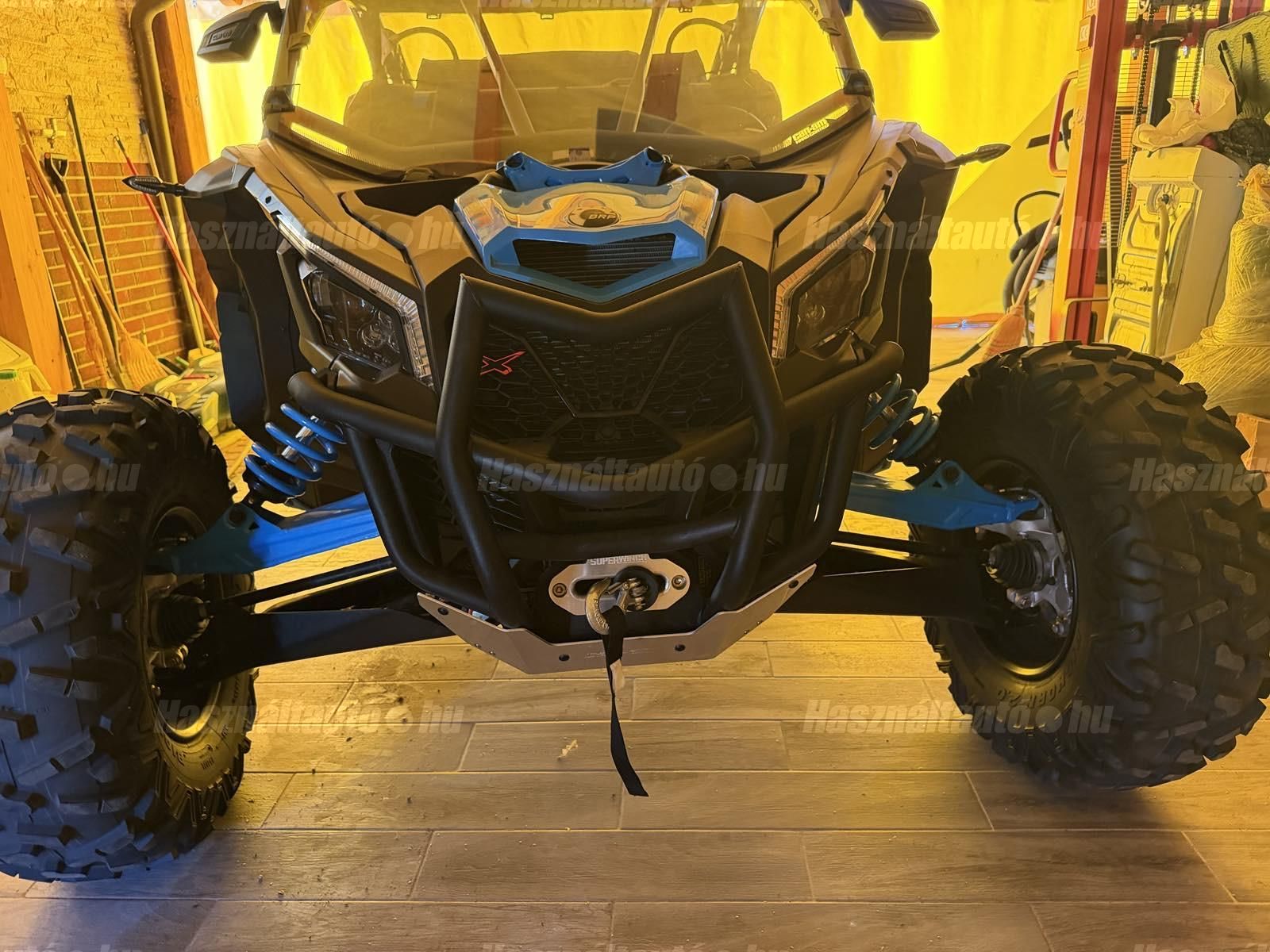 CAN-AM MAVERICK 2019/3 - 1