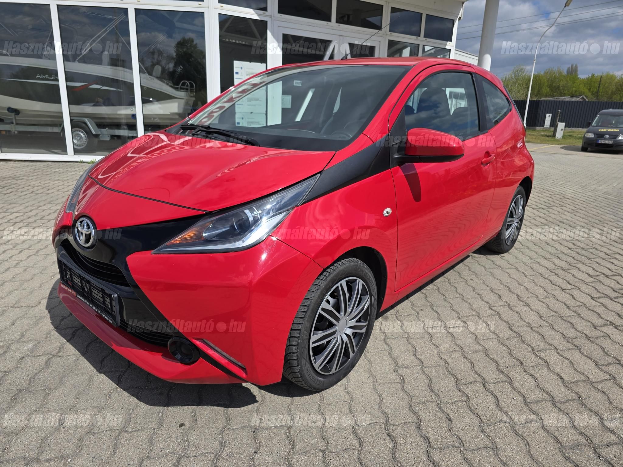 TOYOTA AYGO 2015/7 - 1