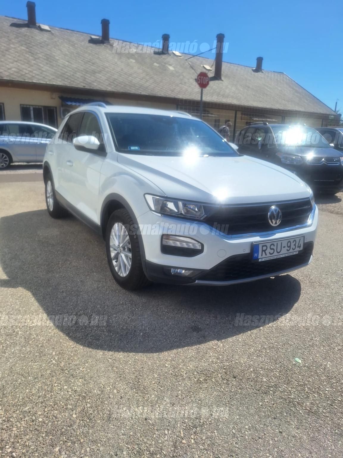 VOLKSWAGEN T-ROC 2019/8 - 1