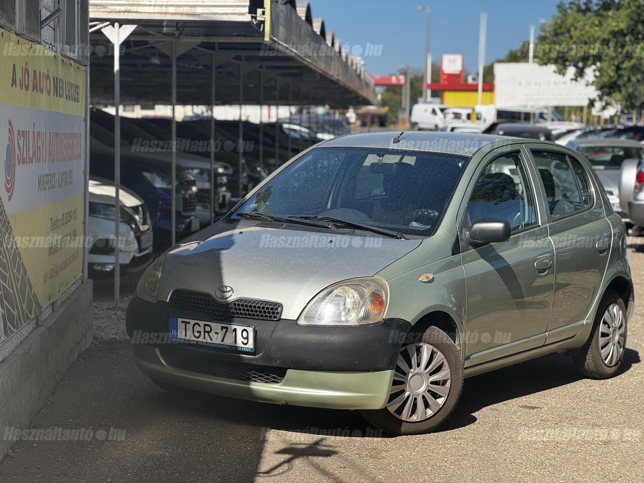 TOYOTA YARIS 2002/7 - 1