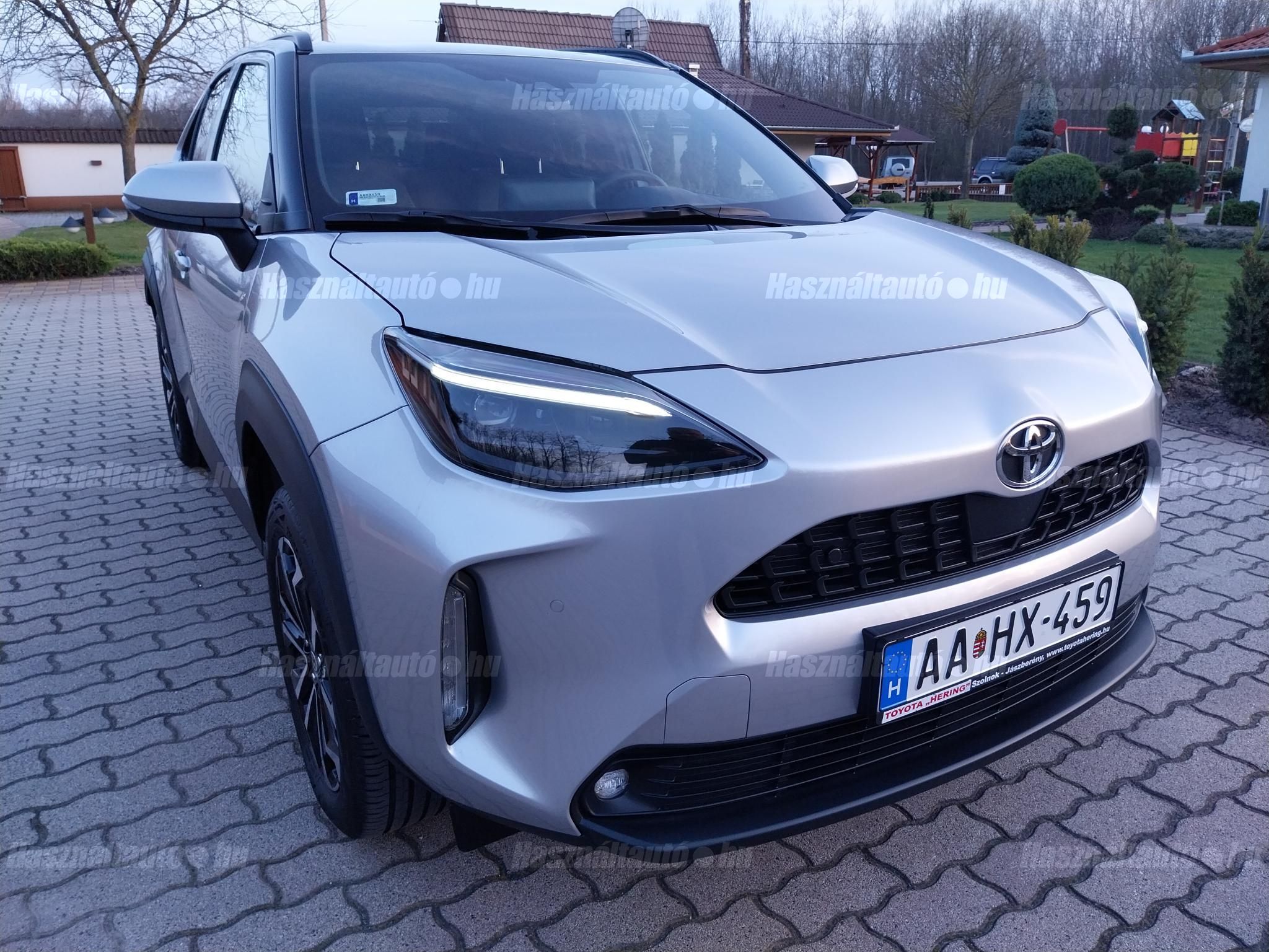 TOYOTA YARIS CROSS 2023/3 - 1