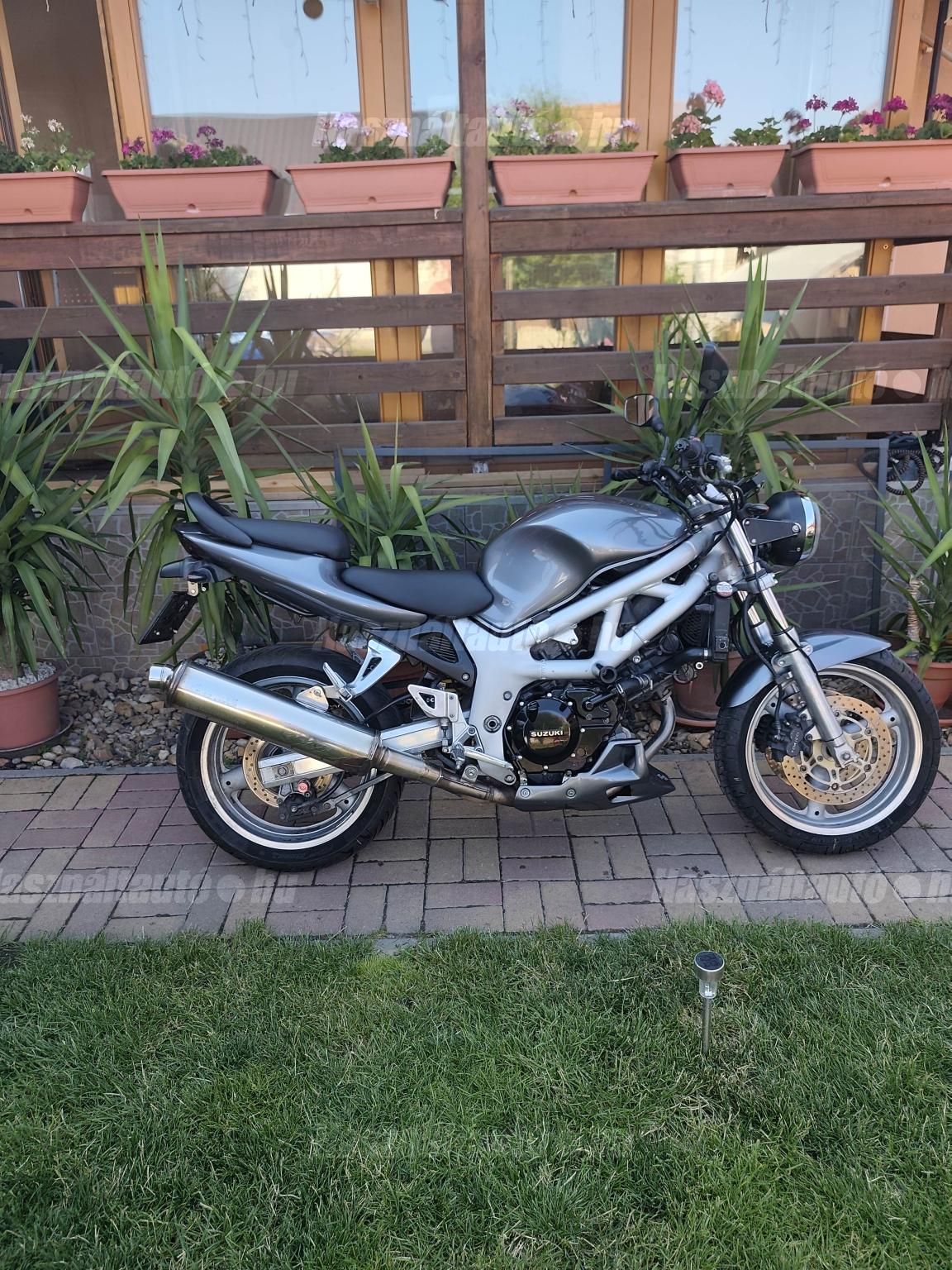 SUZUKI SV 650 N 2000 - 1