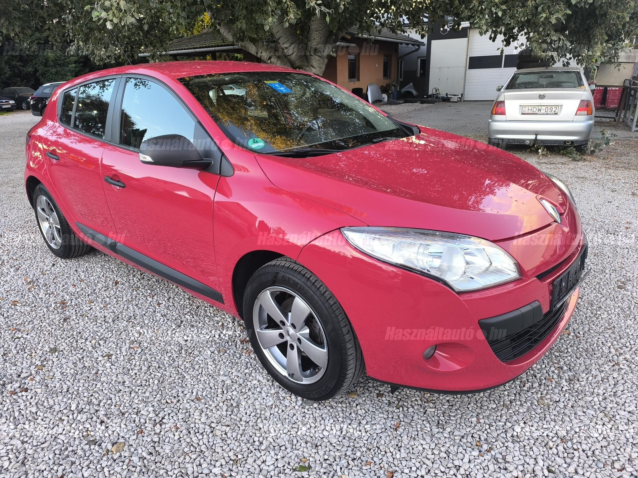 RENAULT MEGANE 2011/5 - 1