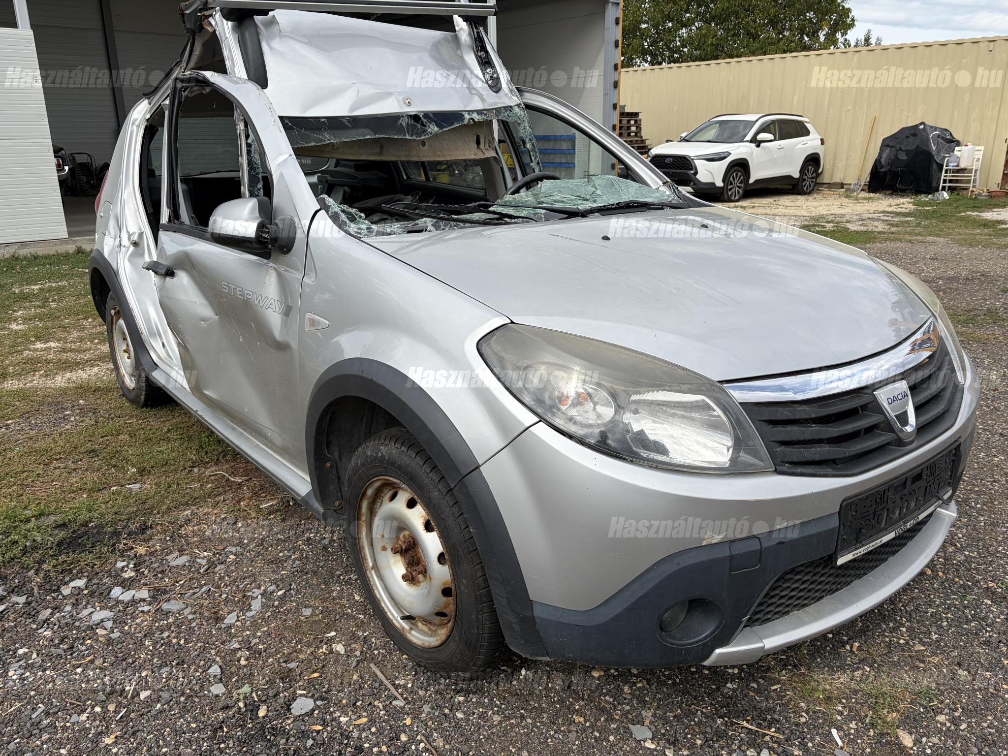 DACIA SANDERO 2010/6 - 1