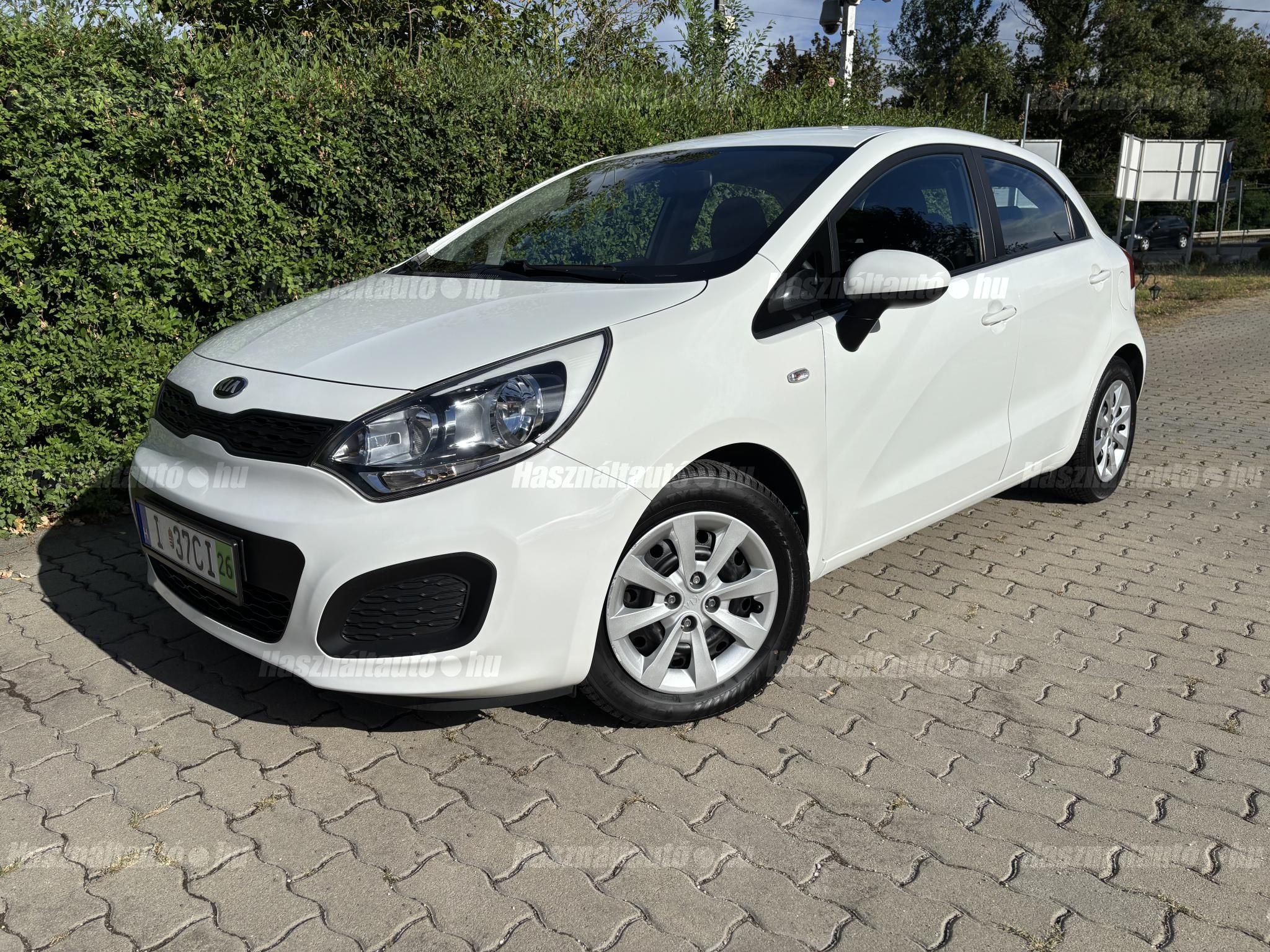 KIA RIO 2013/4 - 1