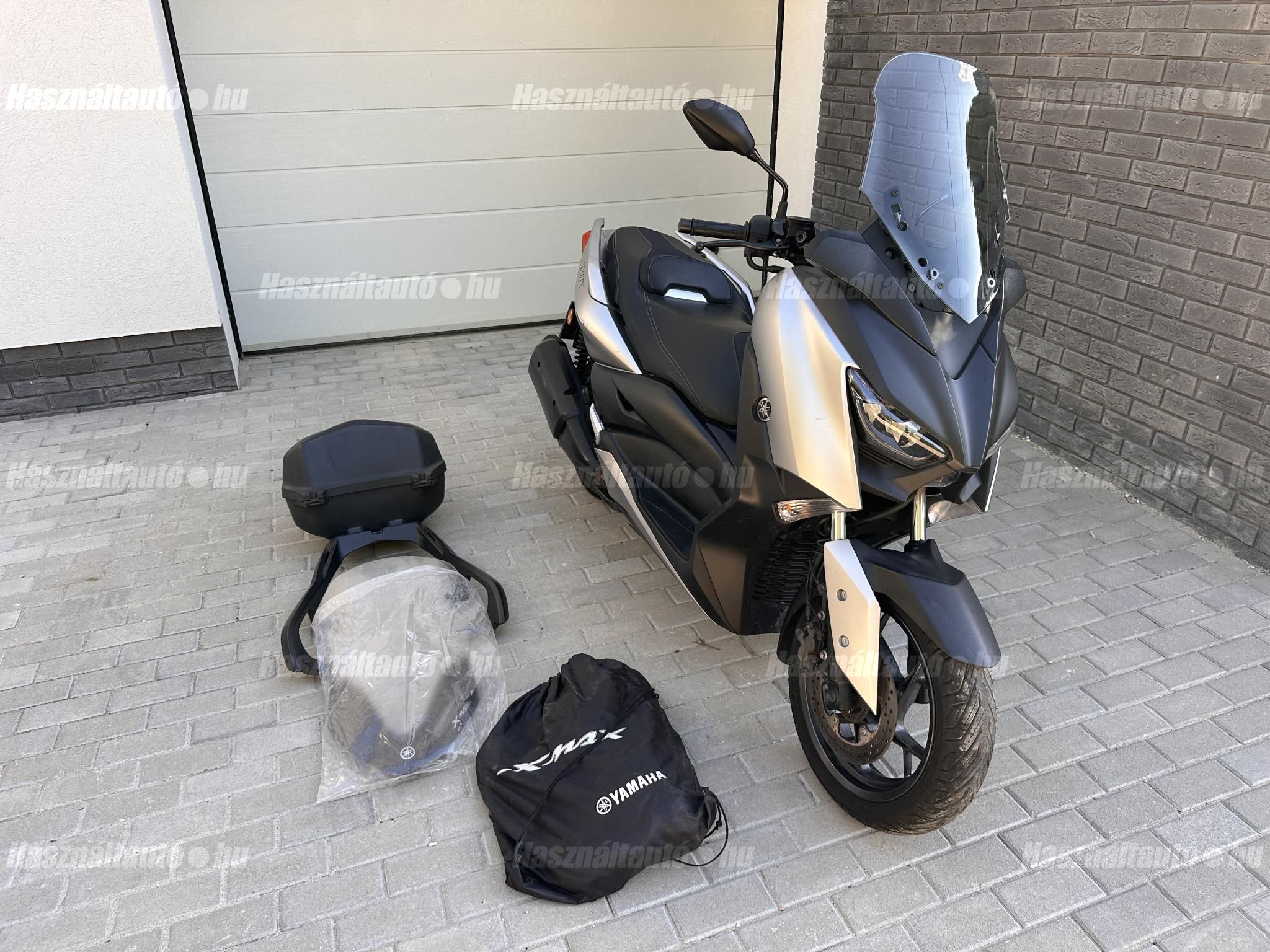 YAMAHA X-MAX 300 2019/2 - 1
