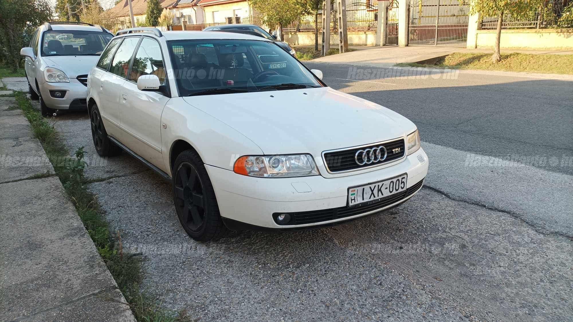 AUDI A4 1996/5 - 1