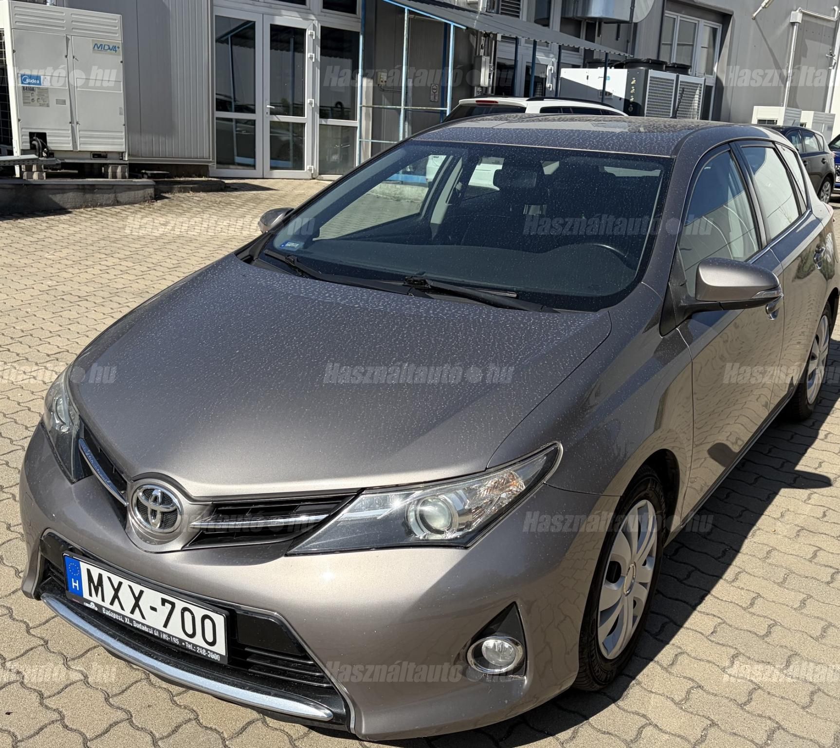 TOYOTA AURIS 2014/11 - 1