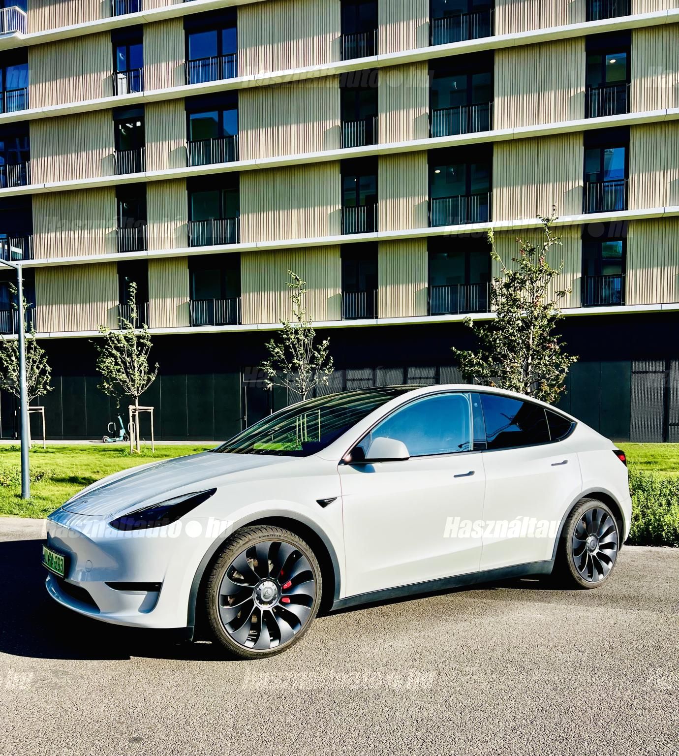 TESLA MODEL Y 2023/3 - 1