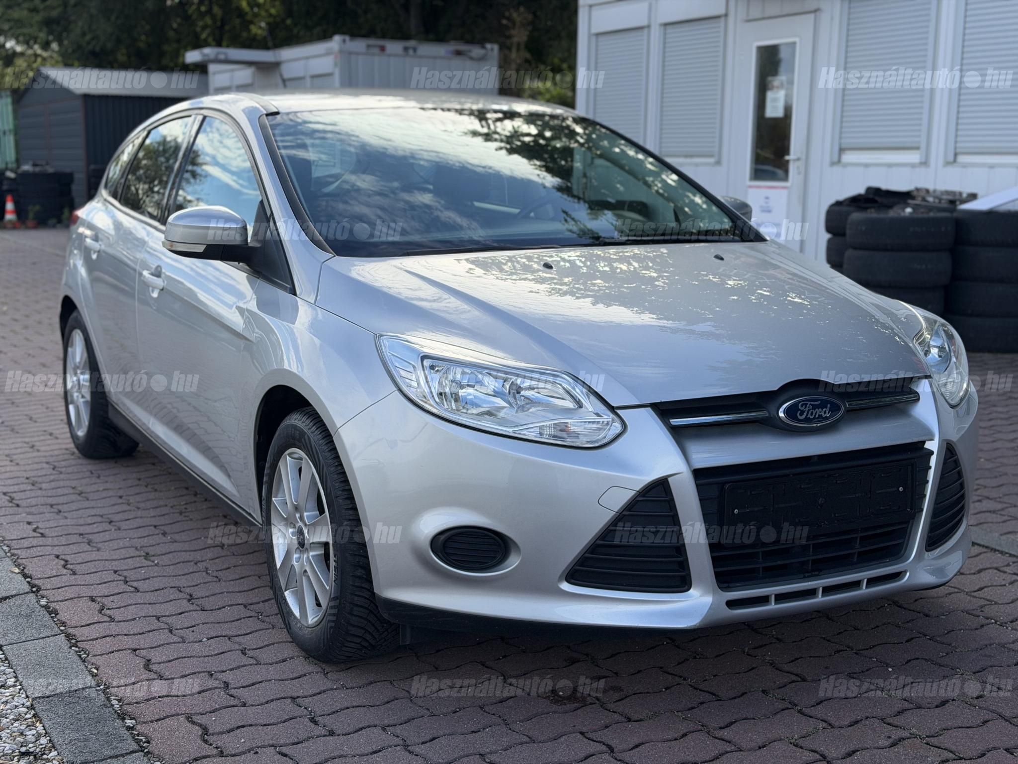FORD FOCUS 2011/6 - 1