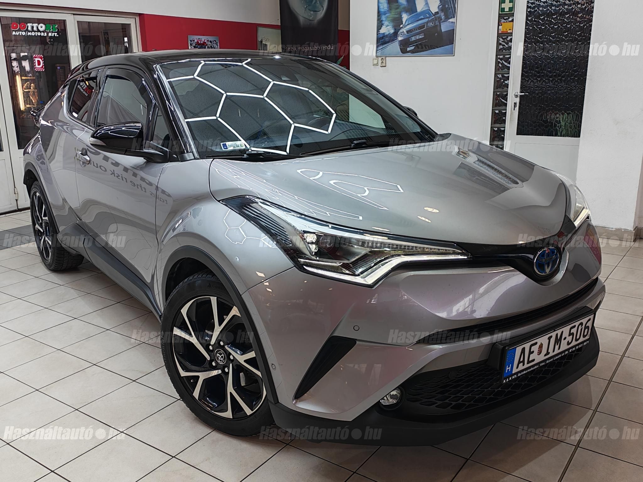 TOYOTA C-HR 2017/10 - 1