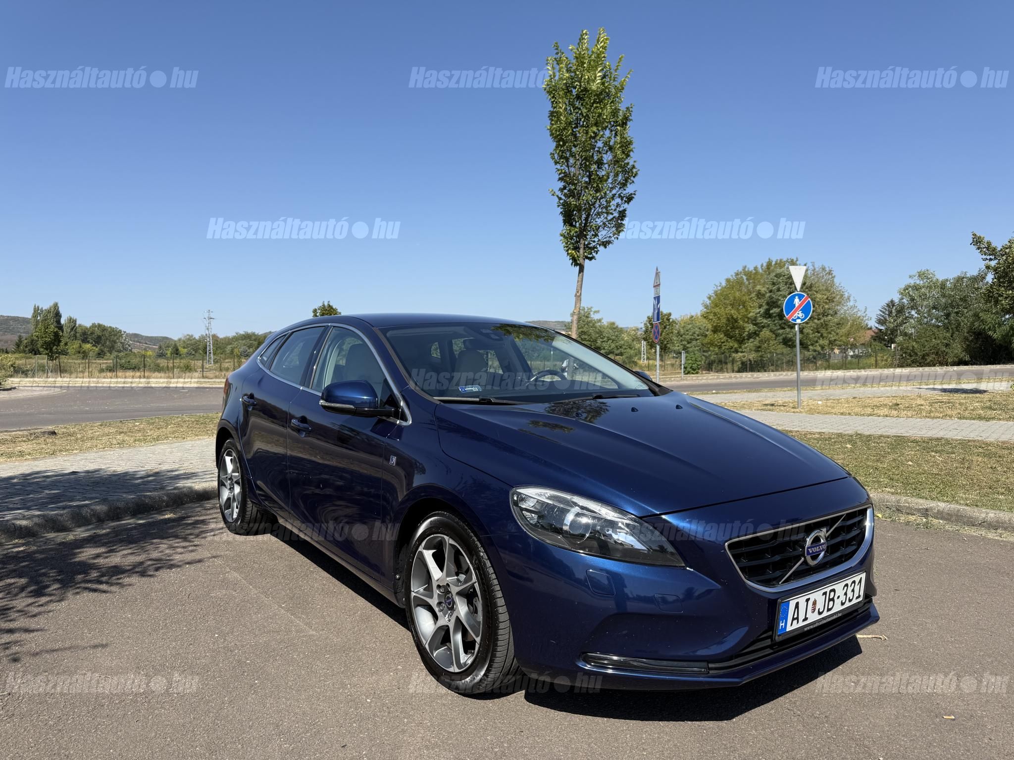 VOLVO V40 2015/6 - 1