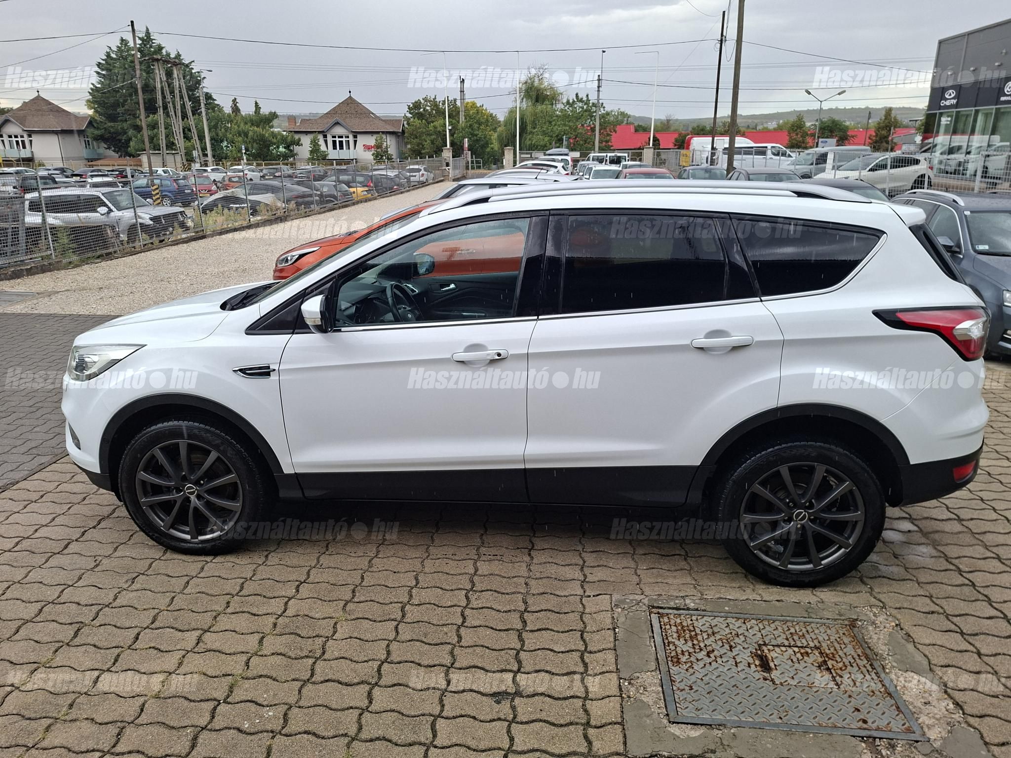 FORD KUGA 2017/8 - 1