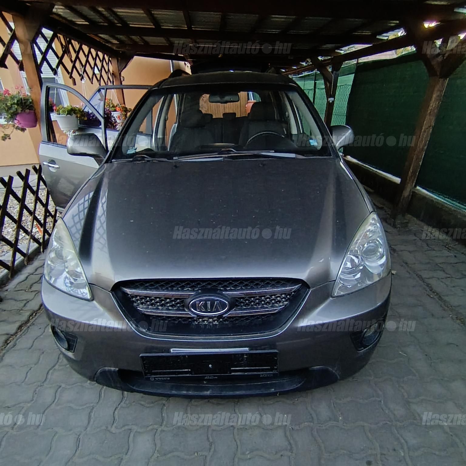 KIA CARENS 2011/12 - 1