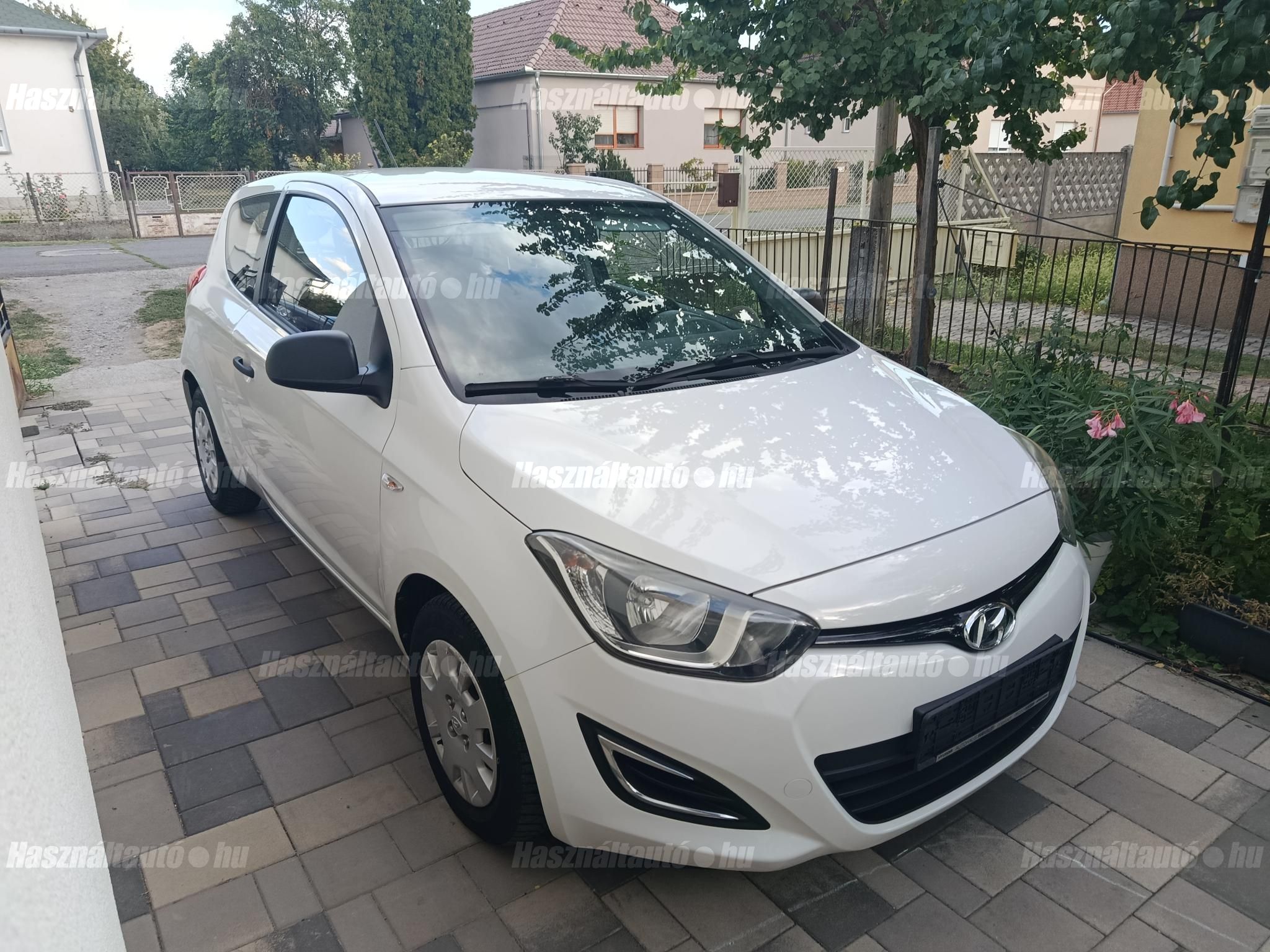 HYUNDAI I20 2014/8 - 1