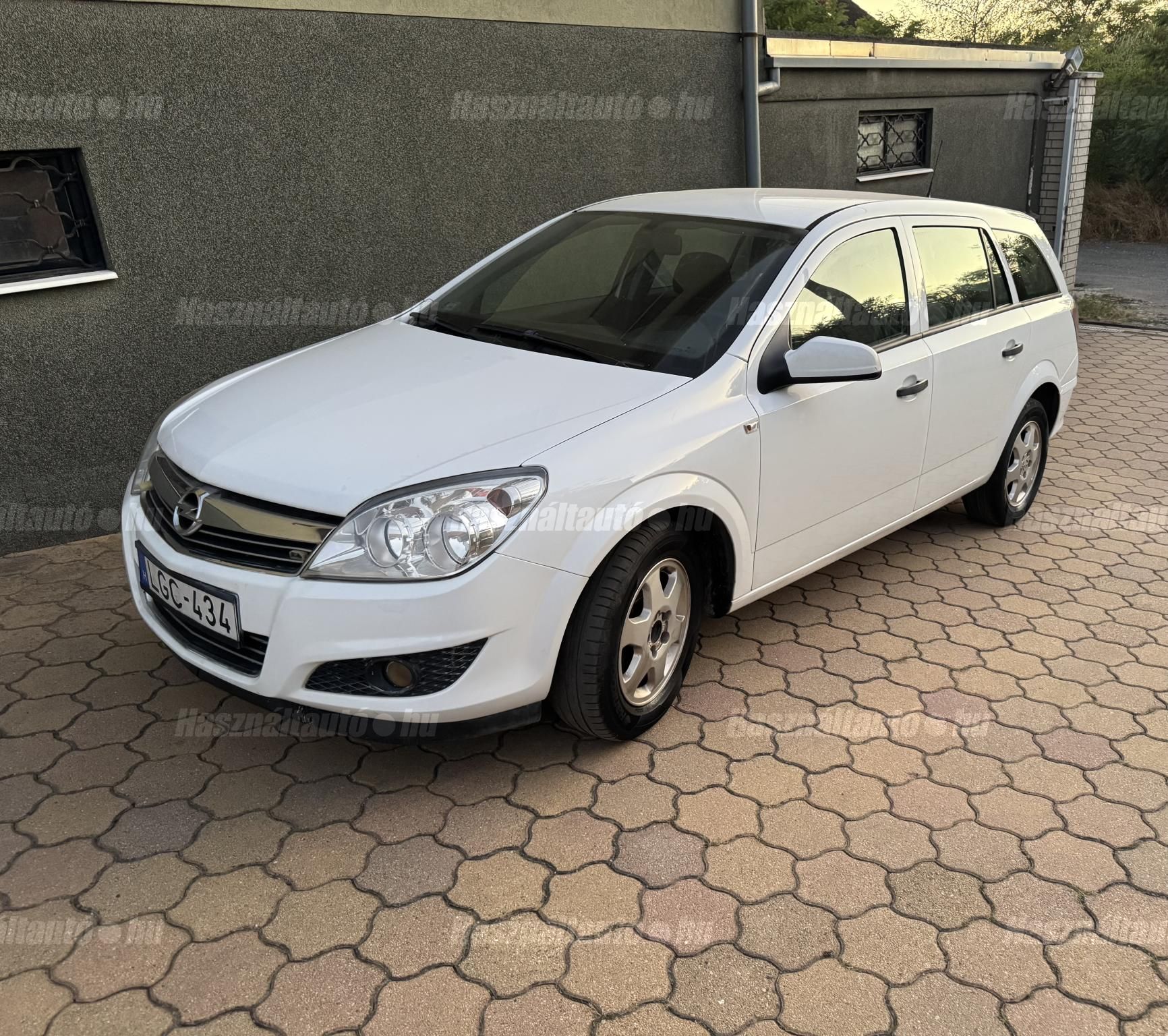 OPEL ASTRA H 2008/6 - 1