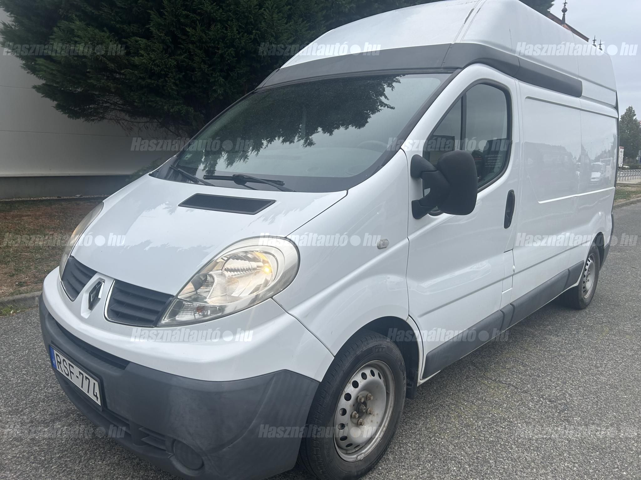 RENAULT TRAFIC 2007 - 1