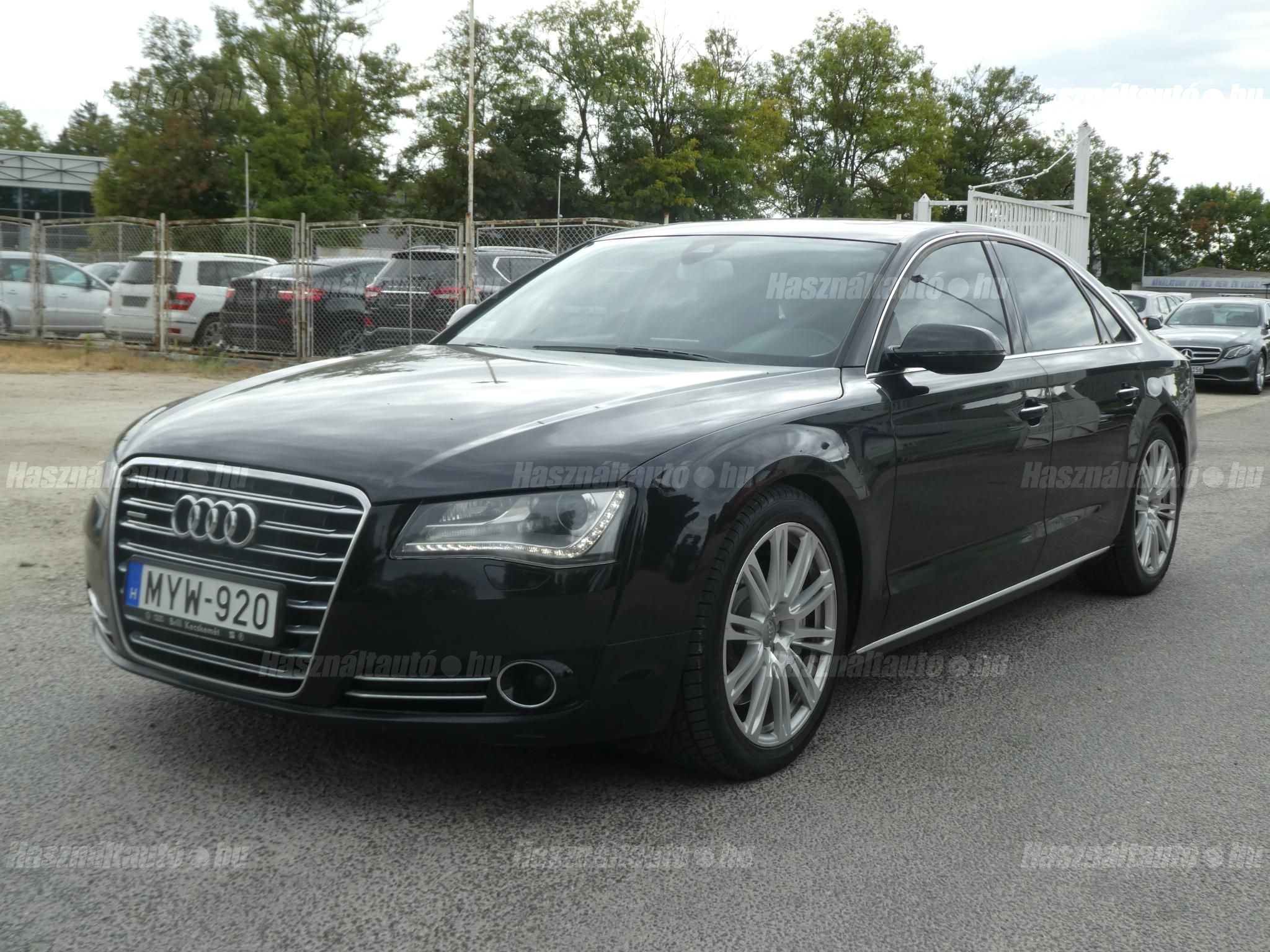 AUDI A8 2010/9 - 1