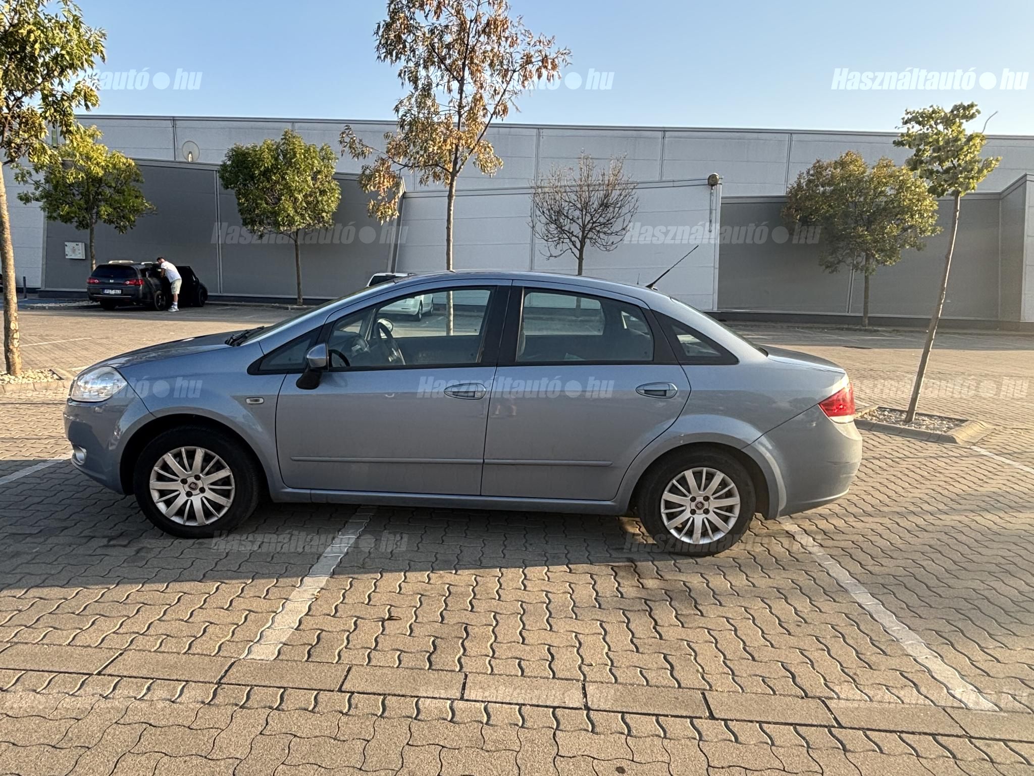 FIAT LINEA 2011/11 - 1