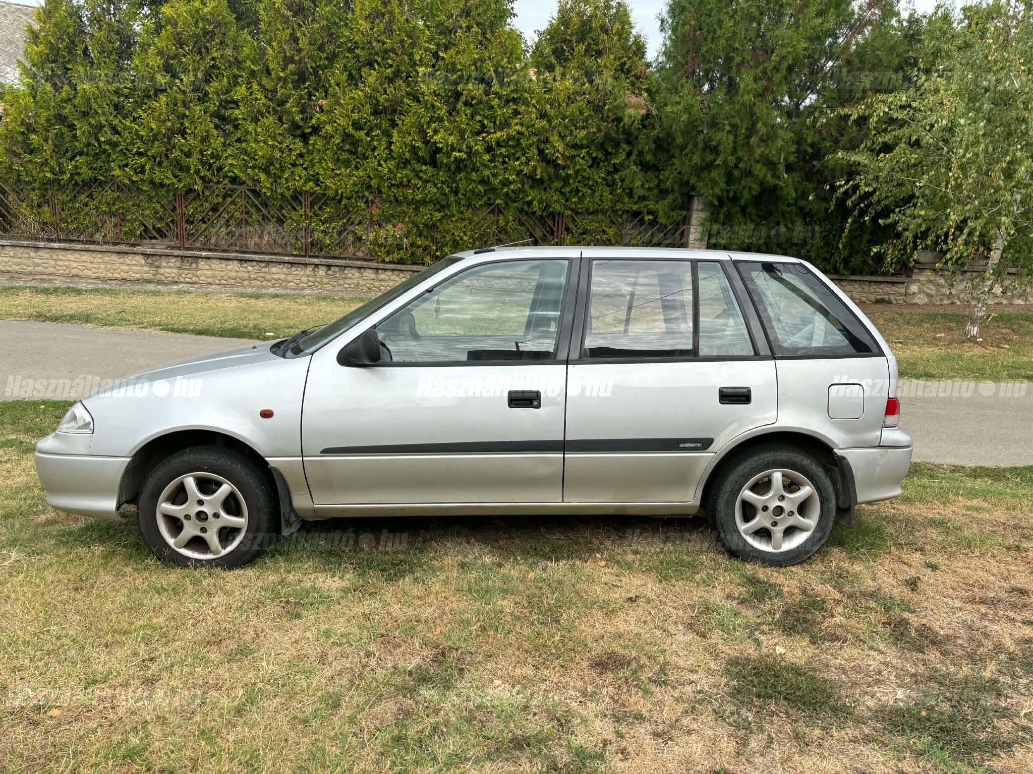 SUZUKI SWIFT 2002/4 - 1