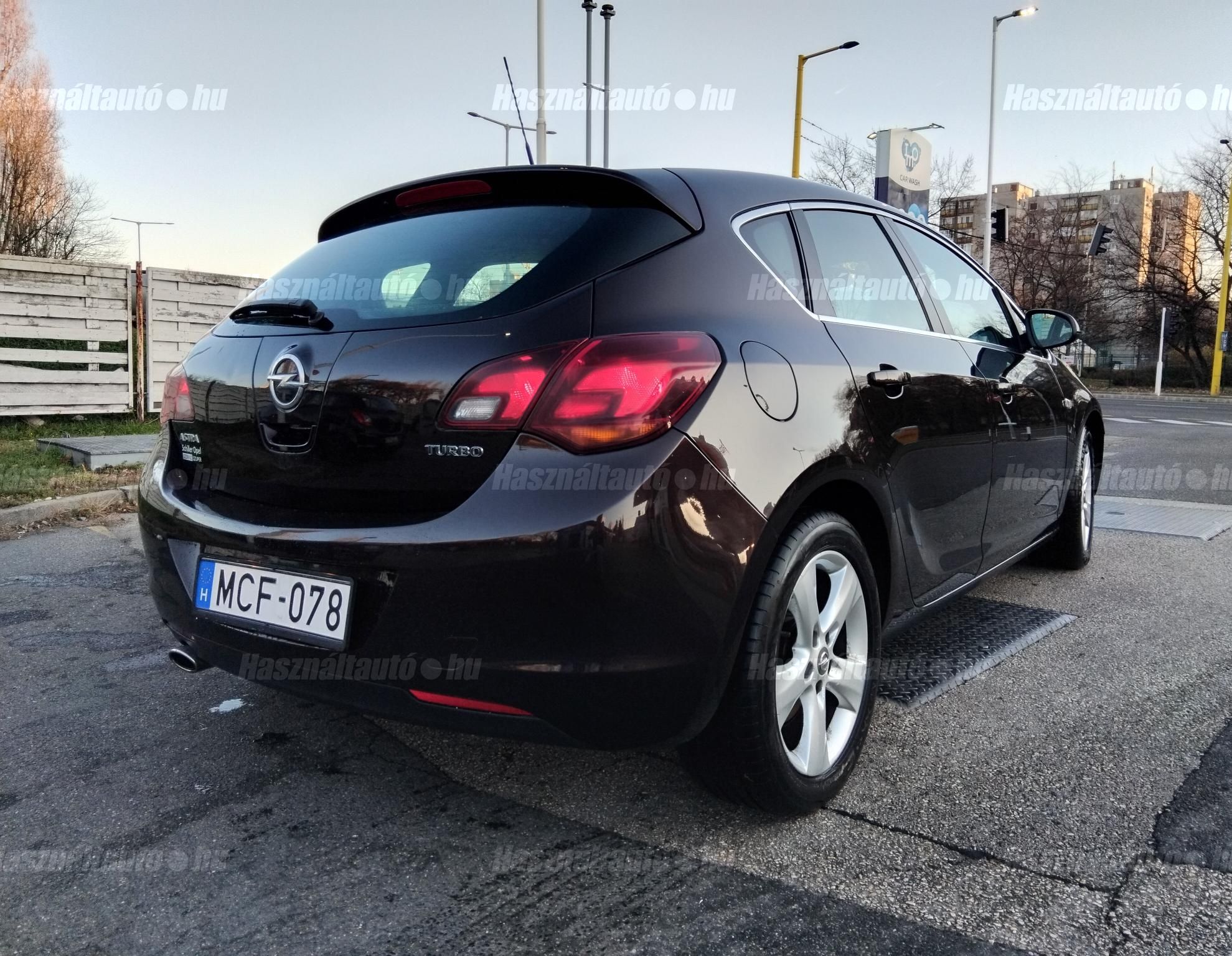 OPEL ASTRA J 2012/4 - 1